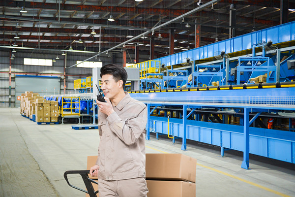 識(shí)別并應(yīng)對(duì)潛在供應(yīng)鏈風(fēng)險(xiǎn)，確保運(yùn)營穩(wěn)定