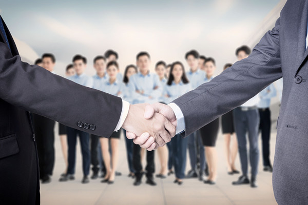 戰(zhàn)略轉(zhuǎn)型：再造競爭優(yōu)勢，開拓新局面