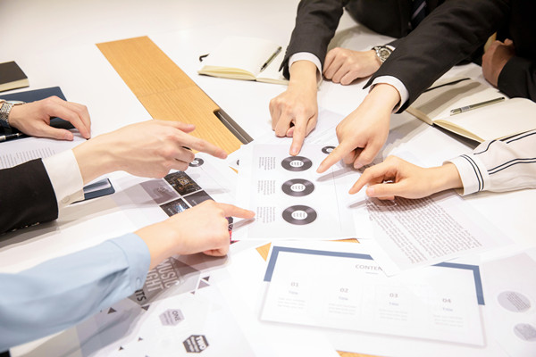 跨越鴻溝：如何運(yùn)用變革管理應(yīng)對(duì)企業(yè)挑戰(zhàn)？