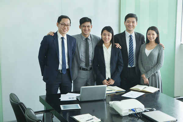 多元化團隊的績效管理：適應(yīng)多元化環(huán)境，促進團隊和諧