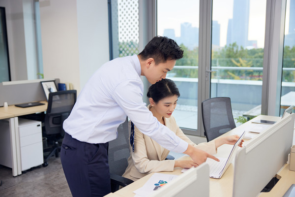 薪酬與人才流失：合理設(shè)計，降低流失率