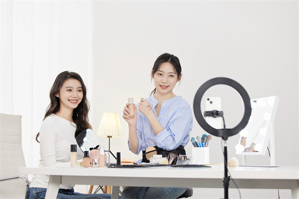 品牌數(shù)字化：借助數(shù)字技術(shù)，創(chuàng)新品牌營(yíng)銷(xiāo)模式