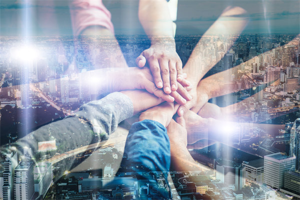 精準(zhǔn)集團(tuán)管控，提升企業(yè)核心競爭力，引領(lǐng)行業(yè)變革