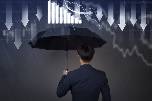 強(qiáng)化集團(tuán)風(fēng)險防控，確保穩(wěn)健運(yùn)營，守護(hù)企業(yè)安全