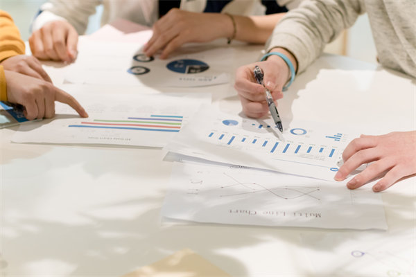 錨定目標(biāo)，穩(wěn)扎穩(wěn)打：年度經(jīng)營(yíng)計(jì)劃精準(zhǔn)落地