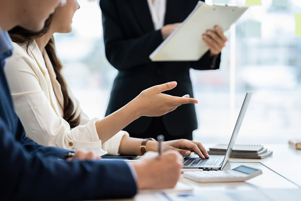 引領行業(yè)未來趨勢，打造集團管控的智能化創(chuàng)新標桿