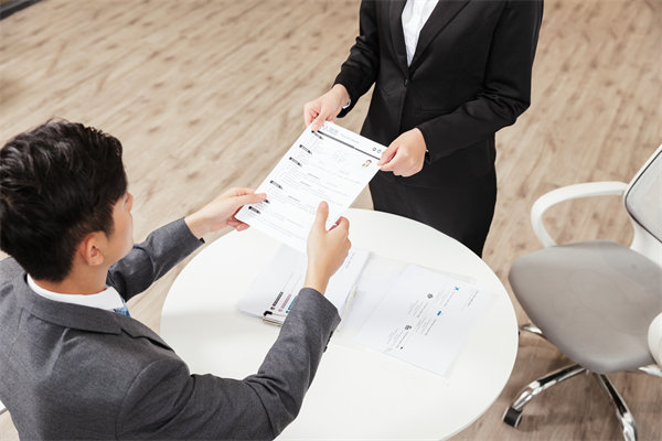 人力資源與業(yè)務(wù)戰(zhàn)略融合，推動(dòng)企業(yè)持續(xù)發(fā)展與創(chuàng)新