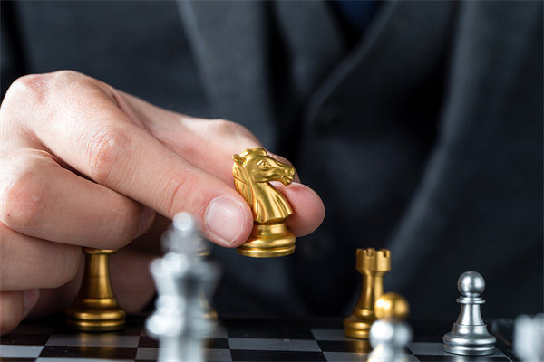 集團(tuán)戰(zhàn)略規(guī)劃和年度經(jīng)營計劃不匹配怎么辦？