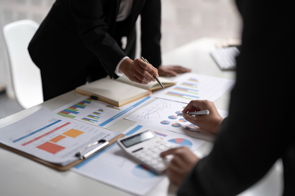 預(yù)算管理決策機構(gòu)和預(yù)算的日常工作機構(gòu)分別是？