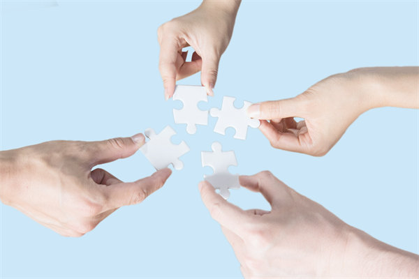 年度經(jīng)營(yíng)策略調(diào)整：如何根據(jù)市場(chǎng)趨勢(shì)靈活應(yīng)變？