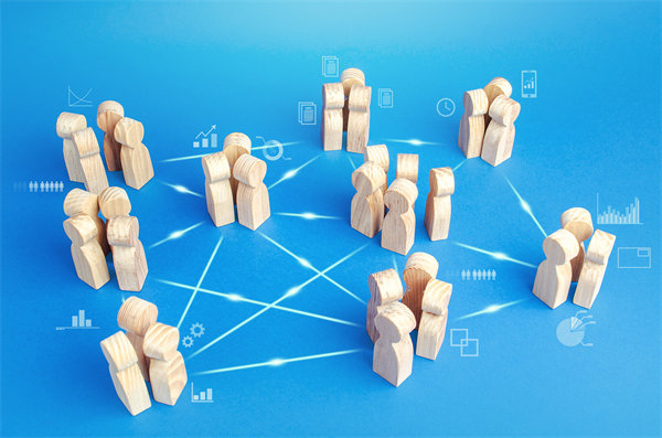 全球化運營中，集團管控面臨哪些新挑戰(zhàn)及應(yīng)對策略？