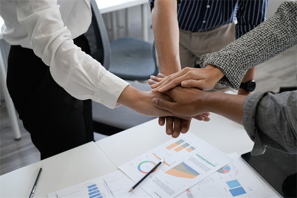 跨國企業(yè)薪酬設(shè)計(jì)挑戰(zhàn)：如何跨越地域差異？