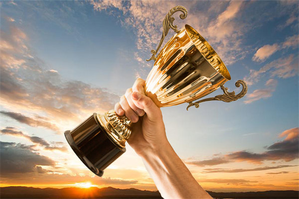 如何通過績效激勵機制激發(fā)團隊的創(chuàng)新與活力？