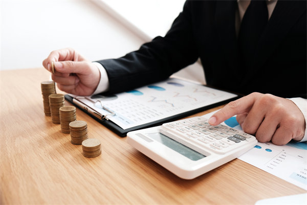 國(guó)際化企業(yè)如何跨地域制定公平合理的薪酬標(biāo)準(zhǔn)？