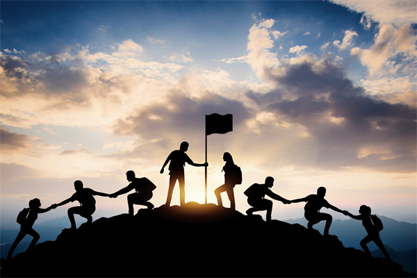 如何有效實施員工培訓計劃，提升團隊整體能力？