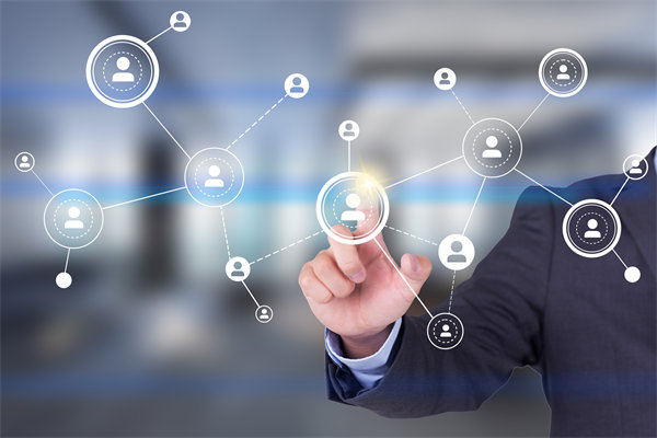 年度經(jīng)營計劃實施中，如何確保各部門協(xié)同一致？