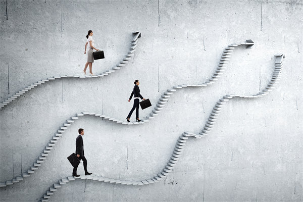 如何平衡員工個(gè)人績效與企業(yè)整體目標(biāo)，實(shí)現(xiàn)雙贏？