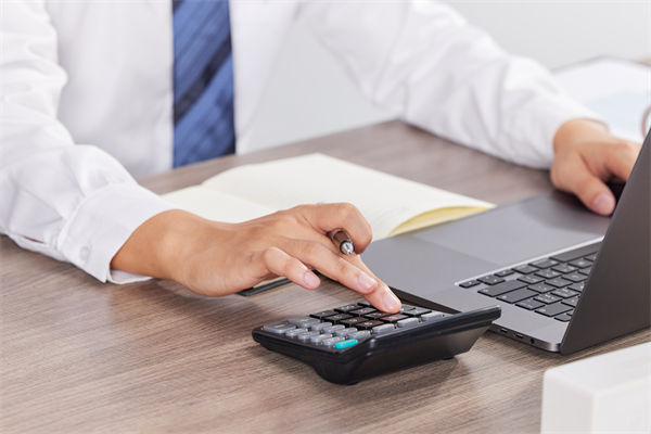 企業(yè)預(yù)算管理，如何精準(zhǔn)預(yù)測并有效應(yīng)對(duì)市場變化？