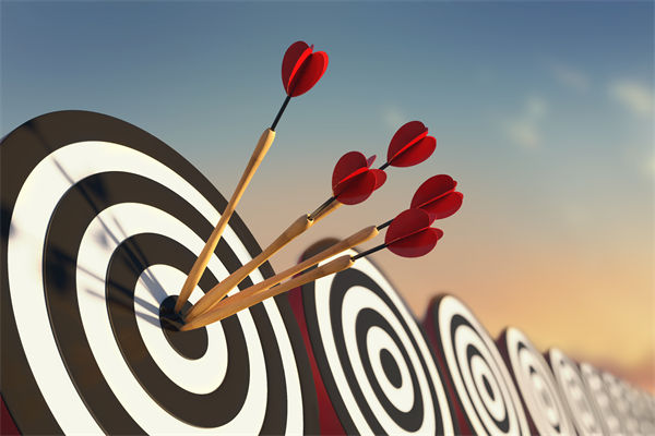 在全球化競爭中，企業(yè)如何制定有效的戰(zhàn)略管理策略？