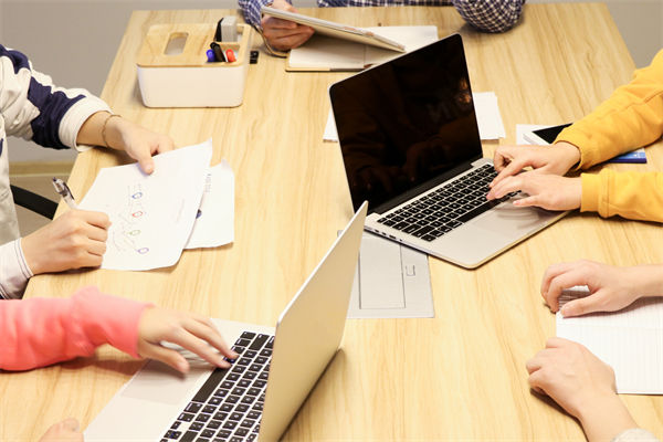 在員工培訓上，企業(yè)應如何投入，以獲得最大回報？