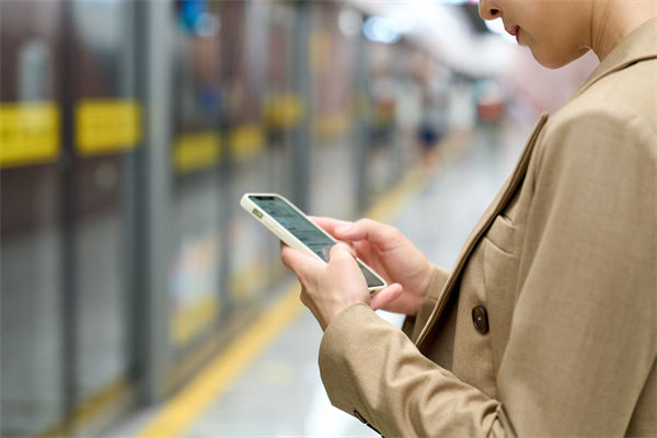 國(guó)產(chǎn)手機(jī)均價(jià)已逼近4000元，對(duì)企業(yè)薪酬管理的啟示