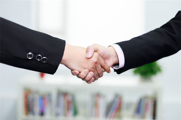 如何通過(guò)人力資源管理提升企業(yè)核心競(jìng)爭(zhēng)力？