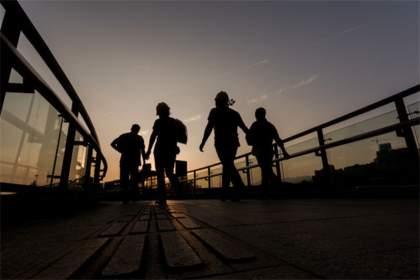 跨部門協(xié)作在精益生產(chǎn)推進(jìn)中的障礙與破解之道是？