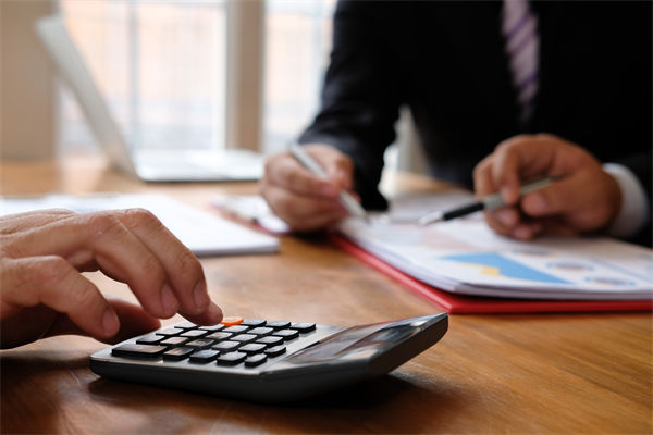 風險評估與應對：組織規(guī)劃中如何預見并減輕潛在問題？