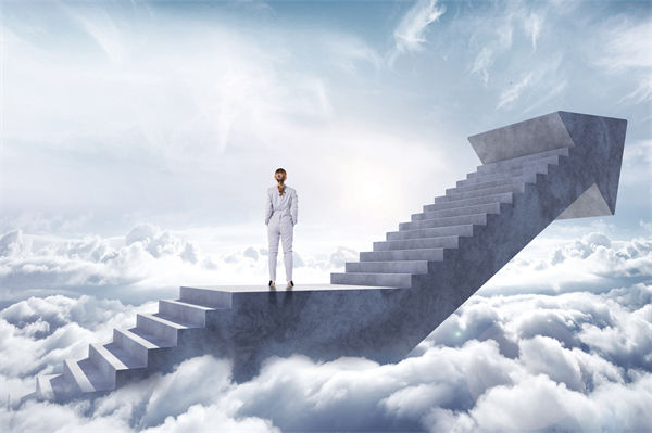 在年度經(jīng)營計劃中，如何設定既實際又挑戰(zhàn)性的目標？