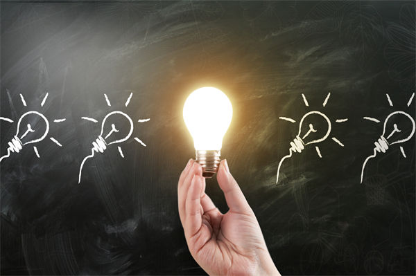 面對(duì)未來(lái)不確定性，集團(tuán)如何調(diào)整管控策略以應(yīng)對(duì)挑戰(zhàn)？