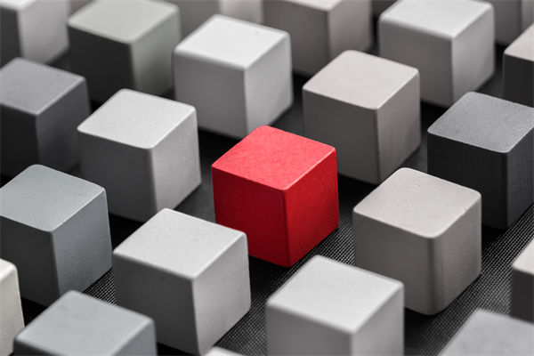 如何在競爭激烈的市場中保持品牌差異化優(yōu)勢？