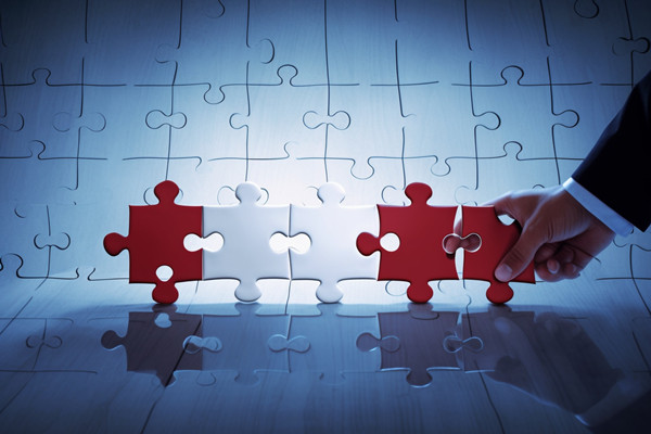 傳統(tǒng)管理失效，管理咨詢?cè)鯓訋?lái)顛覆式變革策略？