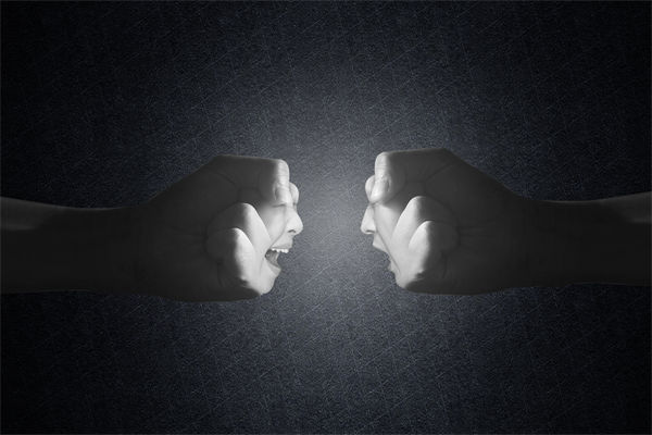 內(nèi)部矛盾重重，管理咨詢?nèi)绾沃χ亟ê椭C高效組織？