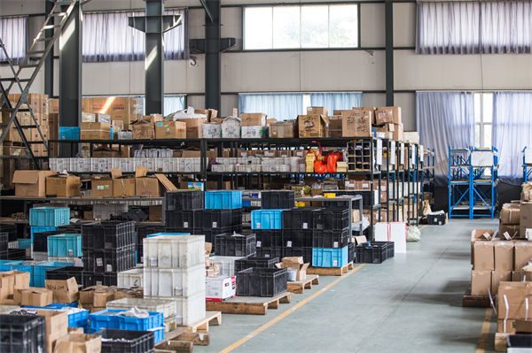 車間布局混亂不堪，精益生產(chǎn)巧妙規(guī)劃讓效率直線飆升