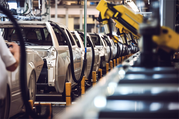 在精益生產(chǎn)過程中，如何有效識(shí)別并解決生產(chǎn)瓶頸問題？