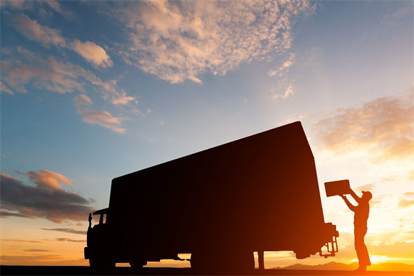 快遞員入職京東13年工資共100多萬，其他企業(yè)怎么看？