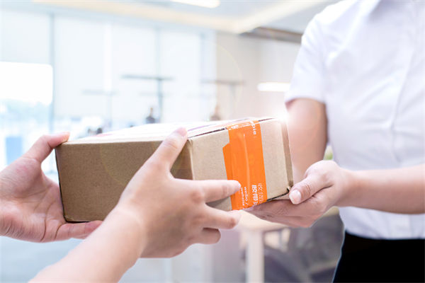 快遞員入職京東13年工資共100多萬，對其他企業(yè)有何啟示？