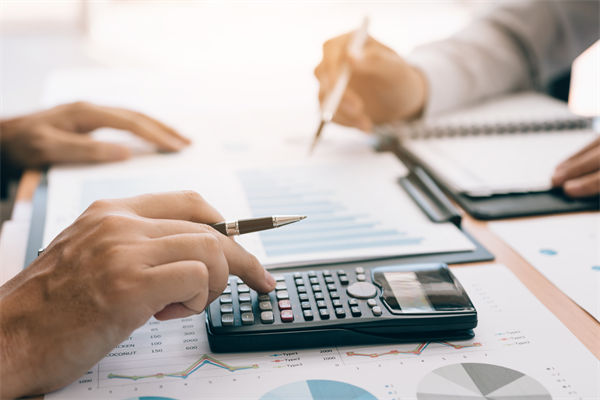 央行5月7日宣布降準(zhǔn)降息，對企業(yè)薪酬績效的啟示