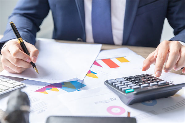 預(yù)算總超支卻無(wú)對(duì)策，企業(yè)預(yù)算管理如何精準(zhǔn)控成本？