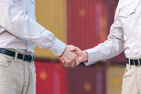 美線貨運(yùn)訂艙就像“搶票”，制造業(yè)有什么看法？