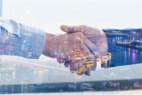 市場突變沖垮計劃，如何構(gòu)建滾動調(diào)整的動態(tài)校準機制？