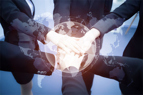 把頂層設(shè)計和問計于民統(tǒng)一起來，對企業(yè)戰(zhàn)略的啟示