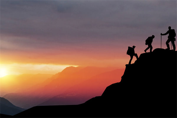 高層標(biāo)榜的文化理念，為何與基層執(zhí)行完全兩張皮？