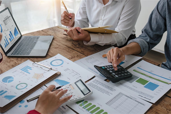 績(jī)效考評(píng)淪為形式主義，員工敷衍應(yīng)付企業(yè)怎么破？