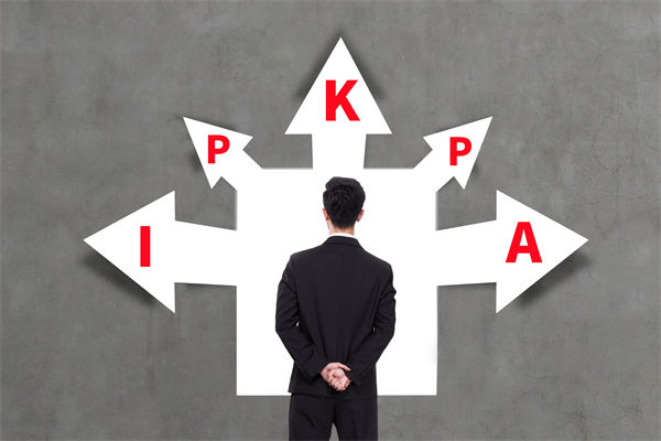 看似精細的績效體系，為何反而拖慢了團隊的腳步？